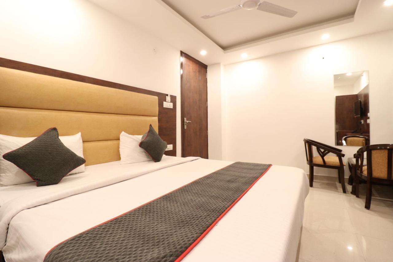 Tark Near Igi Airport Delhi Hotel New Delhi