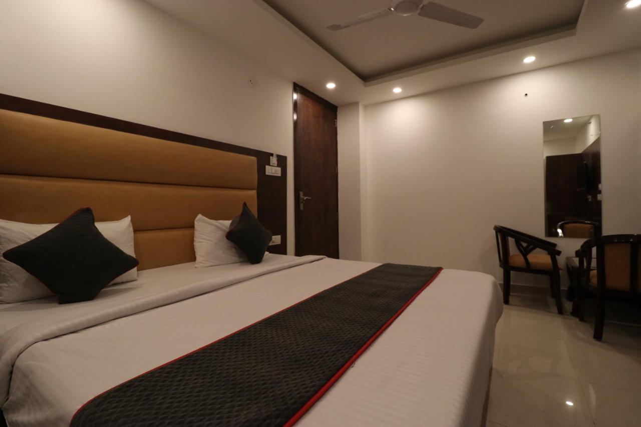 Tark Near Igi Airport Delhi Hotel New Delhi
