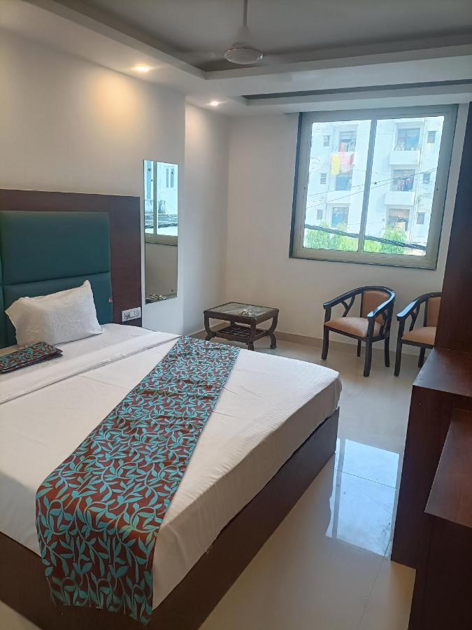 Tark Near Igi Airport Delhi 3* New Delhi